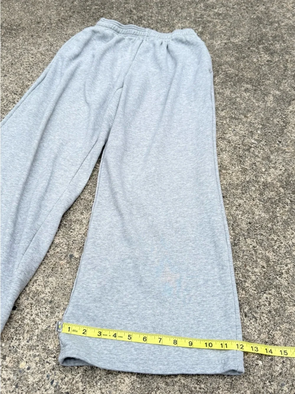 Uniqlo Wide-Leg Sweatpants Size M Fleece-Lined Elastic Waist Athleisure - Picture 8 of 11